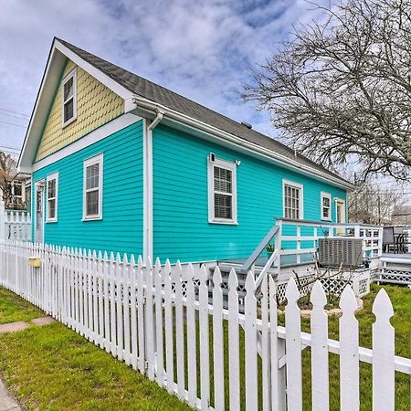 Galveston 'Blue Bungalow' - Walk To Beach! Luaran gambar