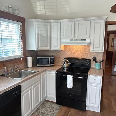 Galveston 'Blue Bungalow' - Walk To Beach! Luaran gambar